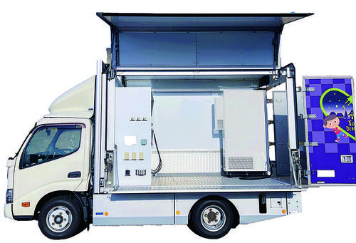 発電機とリチウムイオン電池、EV急速充電器を搭載した「T救2号」