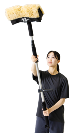 テックウールロールクロスを装着したトラックモップ